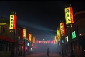 《归港》剧集封面，黄昏港湾里停靠的渔船